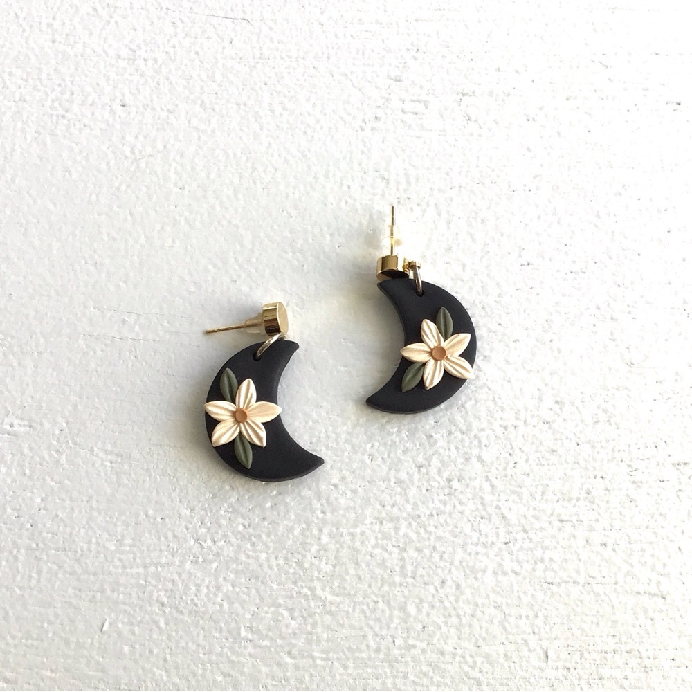 Floral Crescent Moon Dangle Earrings Made of Polymer Clay Black Gold